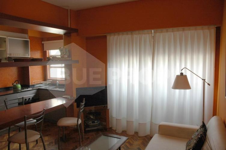 Moreno y Defensa. 2 ambientes de 35 m² - MONSERRAT - Código: MON001, Sala de estar