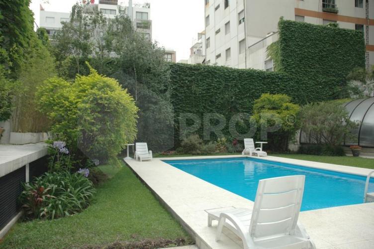 Godoy Cruz y Av Cervino. 1 ambiente de 37 m² - PALERMO - Código: PAL027, Piscina de natación con jardín