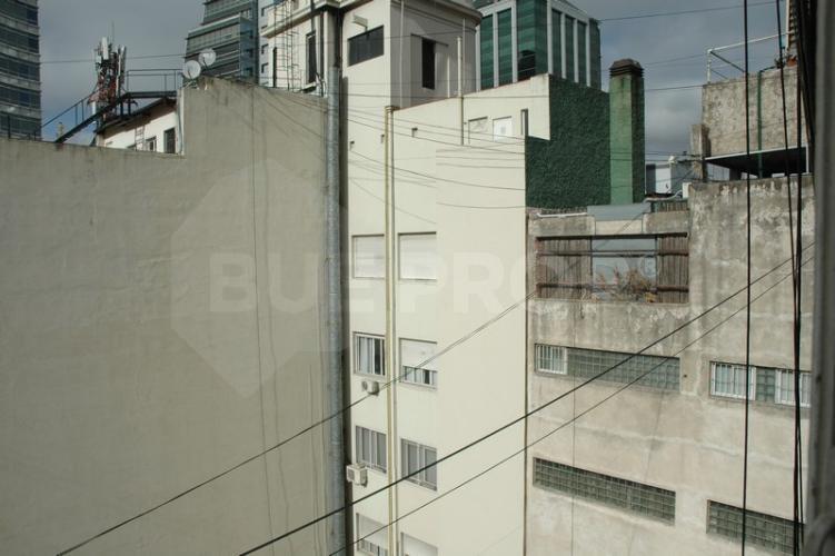 Av L N Alem y Viamonte. 2 ambientes de 52 m² - SAN NICOLÁS - Código: NIC006, Vista desde el dormitorio