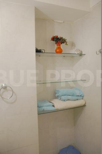 Esmeralda y Viamonte. 1 ambiente de 31 m² - SAN NICOLÁS - Código: NIC003, Baño con ducha