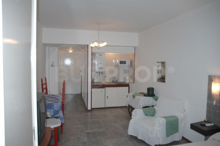 Esmeralda y Viamonte. 1 ambiente de 31 m² - SAN NICOLÁS - Código: NIC003, Sala de estar