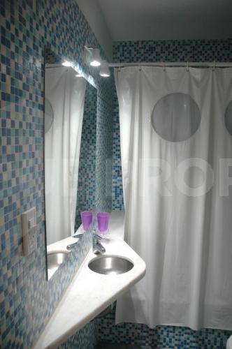 Moreno y Defensa. 2 ambientes de 35 m² - MONSERRAT - Código: MON001, Baño completo