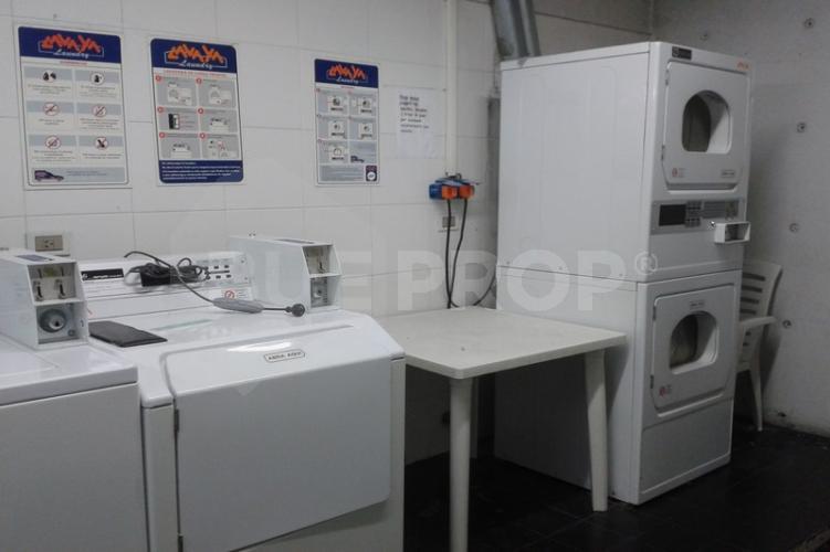 Riobamba y M T de Alvear. 2 ambientes de 52 m² - RECOLETA - Código: REC010, Lavadero con maquina a monedas