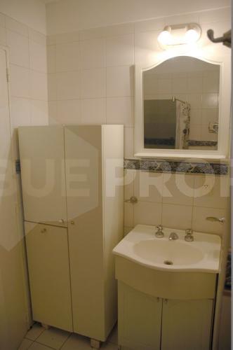 Esmeralda y Tucuman. 1 ambiente de 33 m² - SAN NICOLÁS - Código: NIC002, Baño con ducha