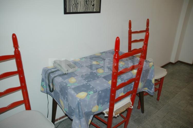 Esmeralda y Viamonte. 1 ambiente de 31 m² - SAN NICOLÁS - Código: NIC003, Mesa de comedor