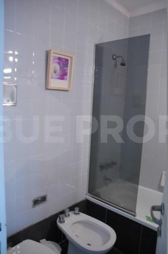 Av Callao y Pte J D Peron. 1 ambiente de 25 m² - SAN NICOLÁS - Código: NIC004, Baño completo